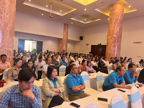 Các đại biểu CĐCS tham dự lớp tập huấn
